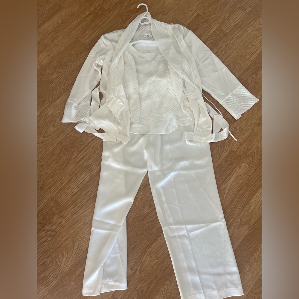 Oscar de la Renta 3 piece loungewear, size M, NWT